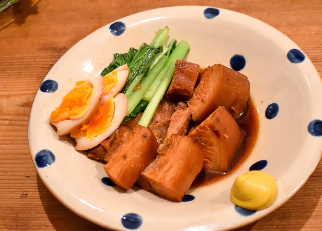 じっくり煮込んだラフテーと煮卵